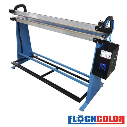 Máquina para cortar e marcar papelão