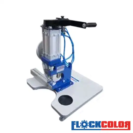 Máquina para reforçar lona com ilhós